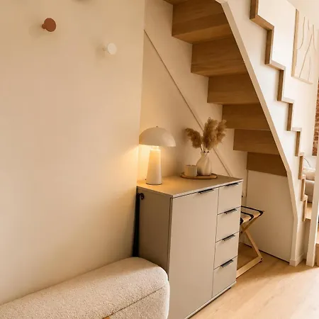 Cozy Brick-wall In Centre Apartament